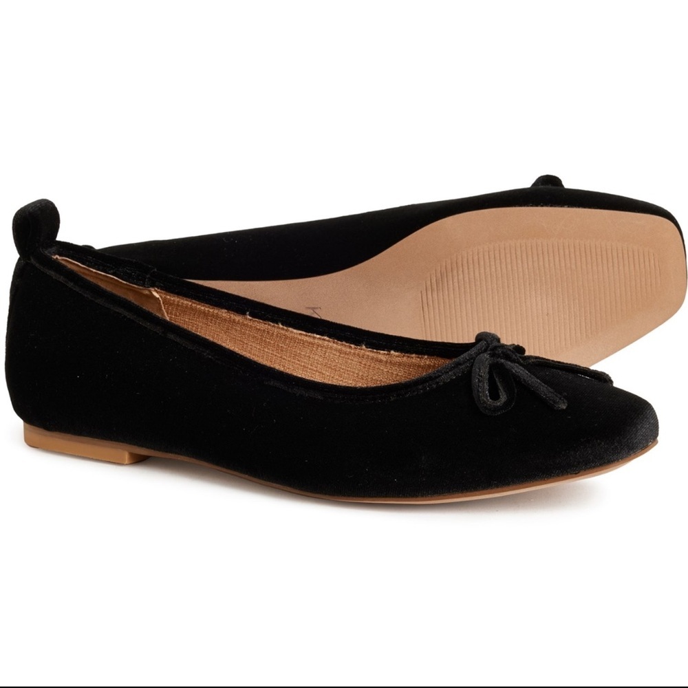KELSI DAGGER | ✨NEW✨ Frankie Velvet Ballet Flats in Black